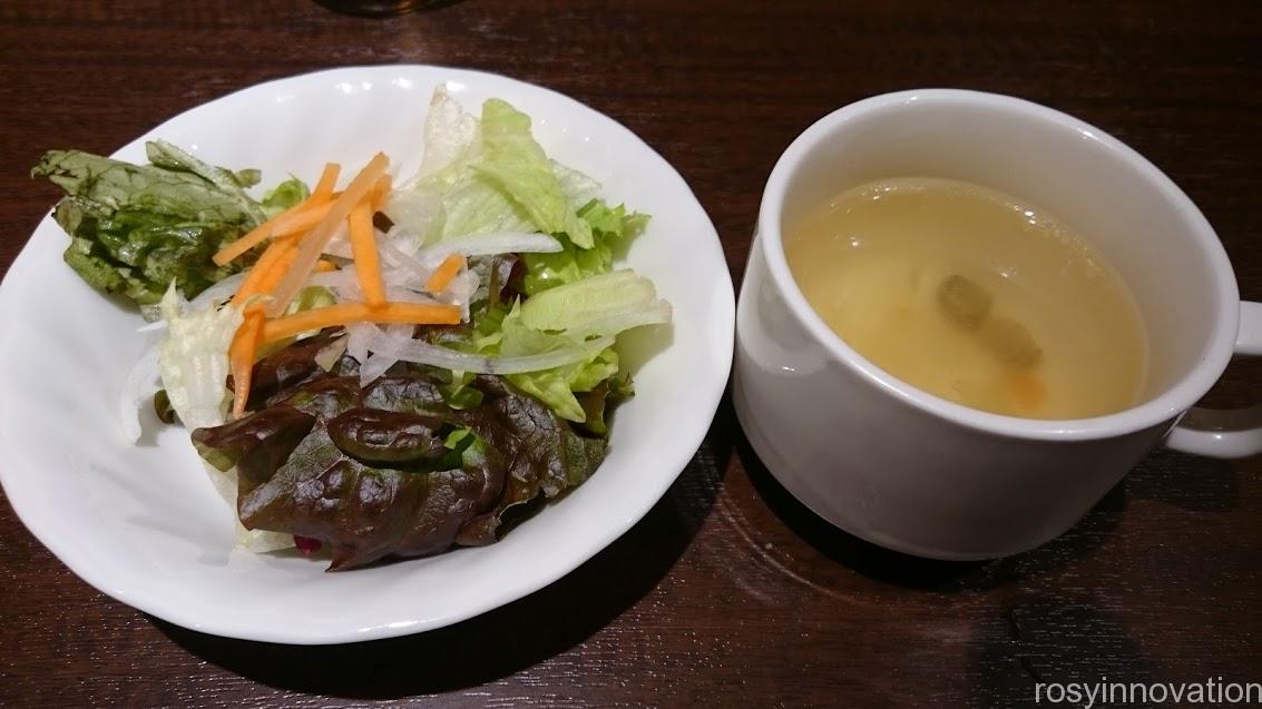 いきなりステーキ岡山一番街９　サラダとスープ